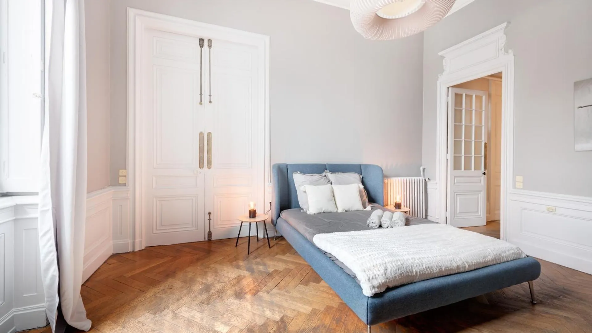 Apartment Le Rhone Haussmannien, Luxueux Spacieux Et Raffine Au Coeur De Lyon 6E Vue Rhone
