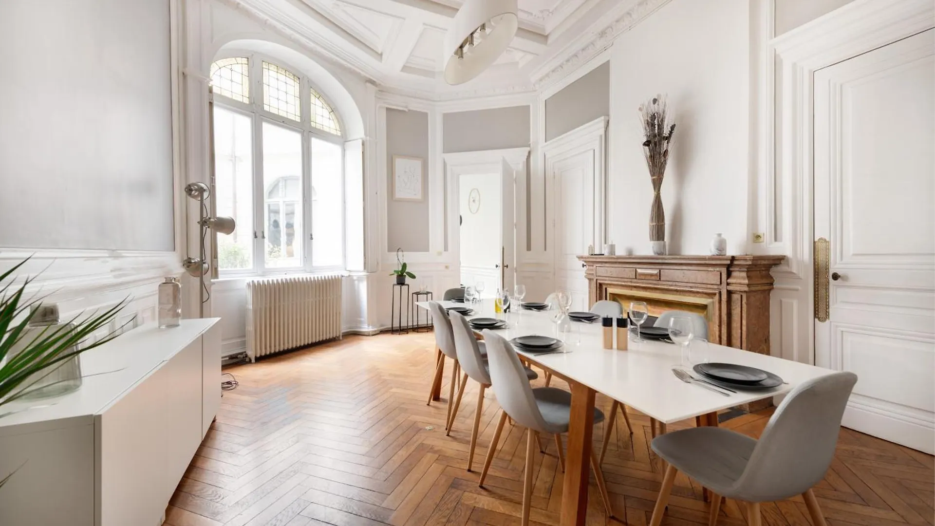 Le Rhone Haussmannien, Luxueux Spacieux Et Raffine Au Coeur De Lyon 6E Vue Rhone 0*,  France