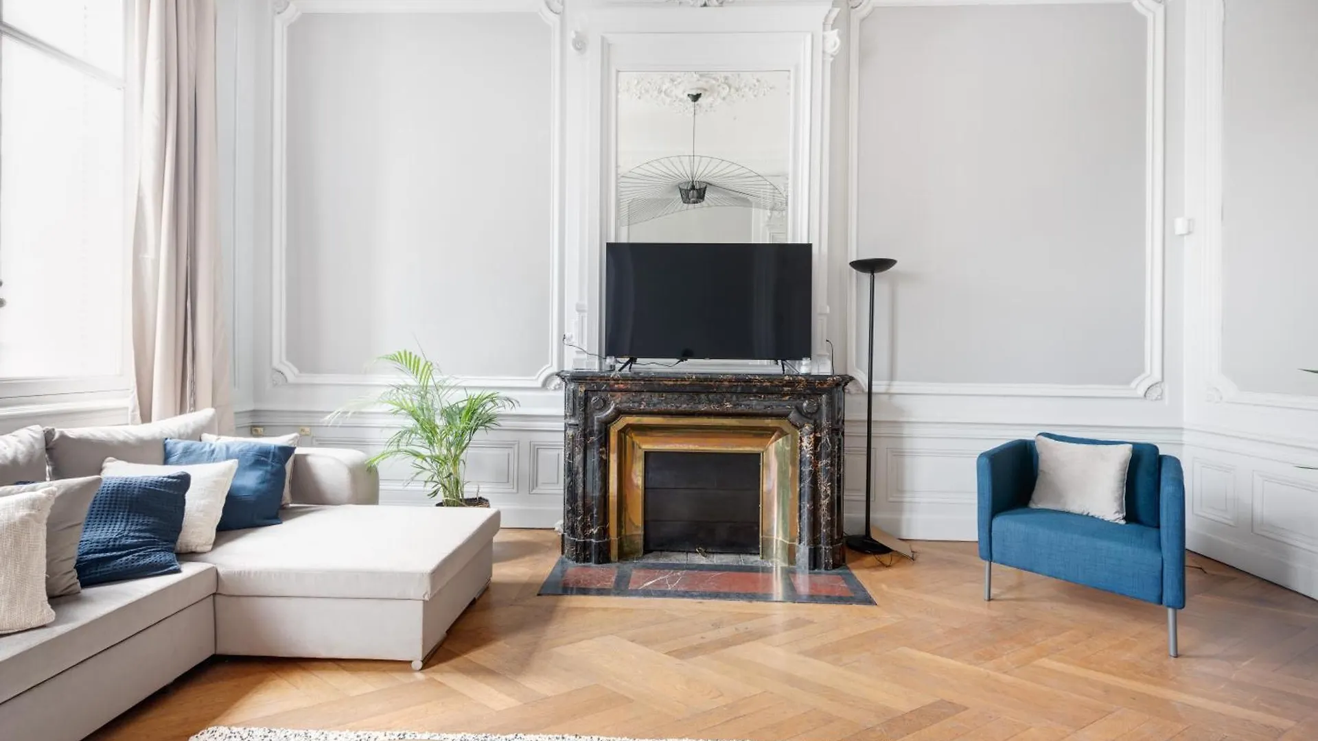 Apartment Le Rhone Haussmannien, Luxueux Spacieux Et Raffine Au Coeur De Lyon 6E Vue Rhone France